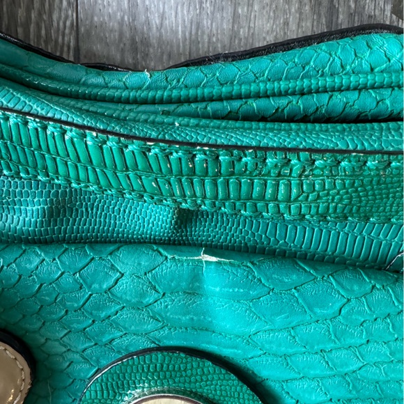 Guess Shoulder Bag - Picture 2 of 3